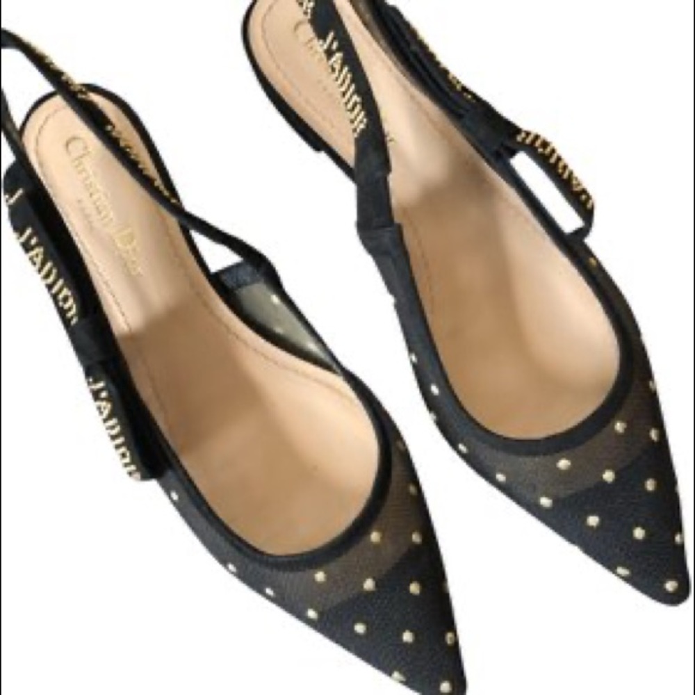 ❌SOLD ❌ CHRISTIAN DIOR
37.5
J'Adior Dotted Swiss Flats - Picture 3 of 11